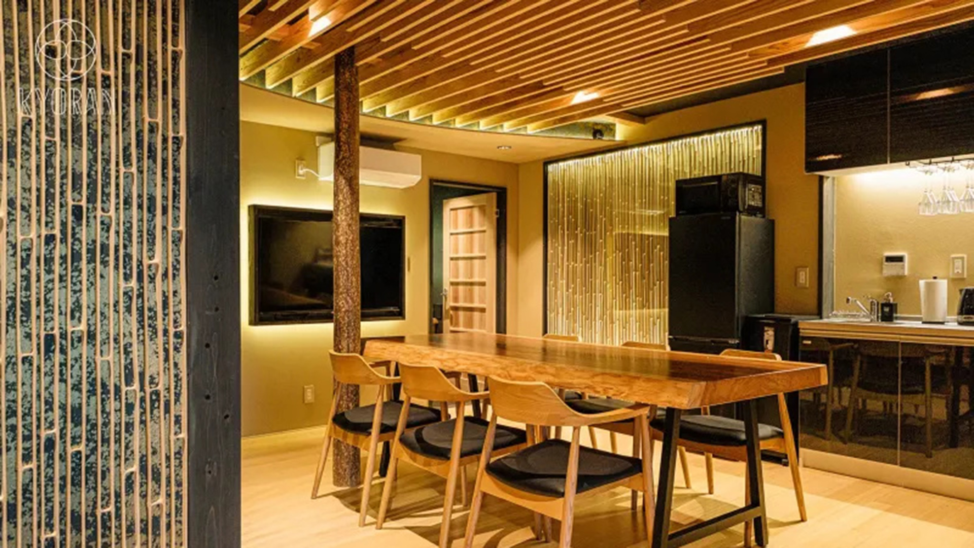 詩月邸　リビング