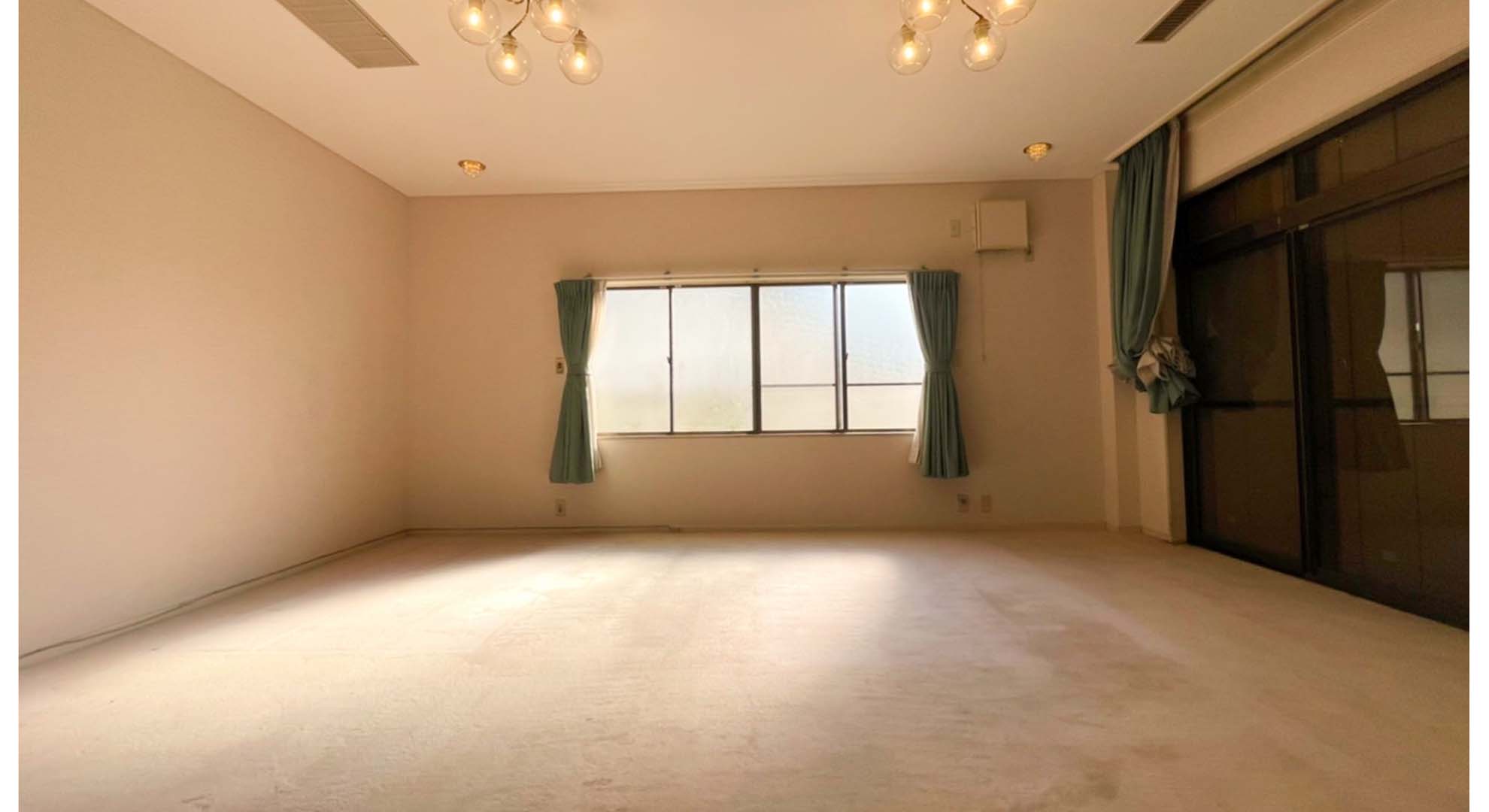 滋賀県大津市稲葉台　洋室