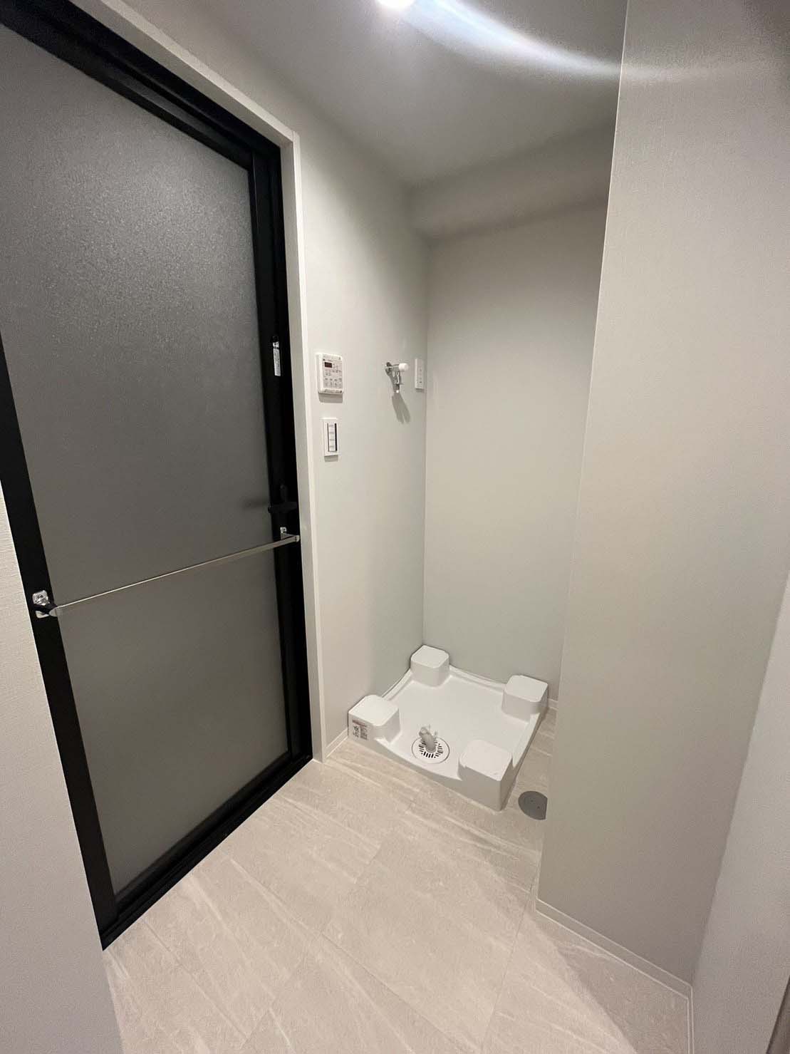 ラ・アトレレジデンス京都　洗濯機置き場