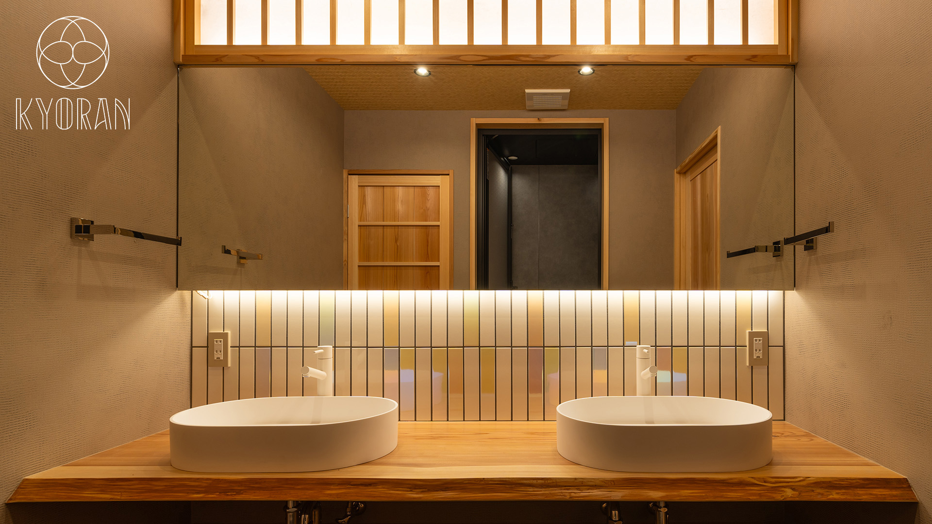 ゲストヴィラ　夕顔邸　2階洗面台