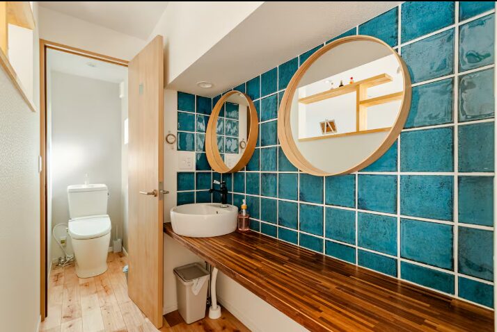 大阪市浪速区桜川2丁目　中古戸建　2Fトイレ